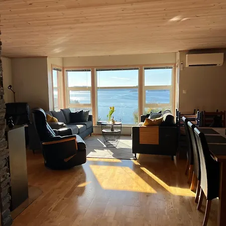 Feriehus Vacation With A Lovely View! Hjelmeland