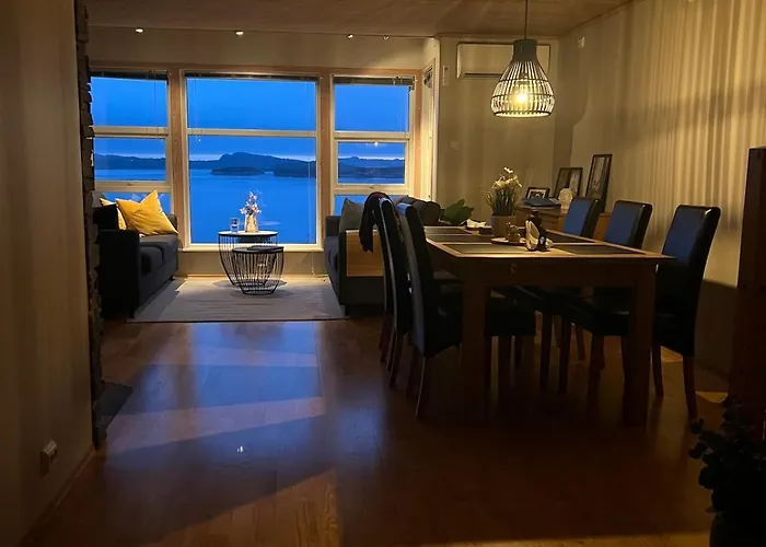 Vacation With A Lovely View! *