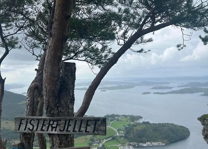 Vacation With A Lovely View! * Hjelmeland